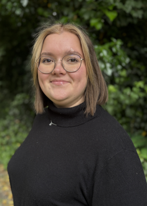 Charlotte Gregor